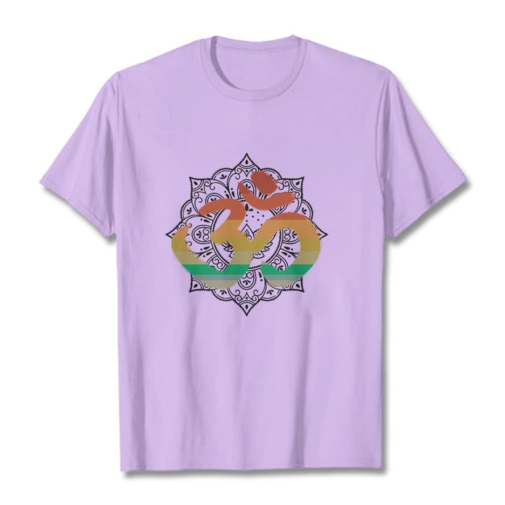 Buddha Stones Farbverlaufsfarbenes Om Sanskrit Mandala Hintergrundmuster Baumwoll-T-Shirt - Pflaume - 2XL - image 16