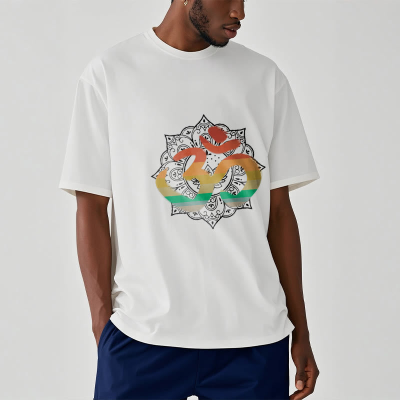 Buddha Stones Farbverlaufsfarbenes Om Sanskrit Mandala Hintergrundmuster Baumwoll-T-Shirt - image 4