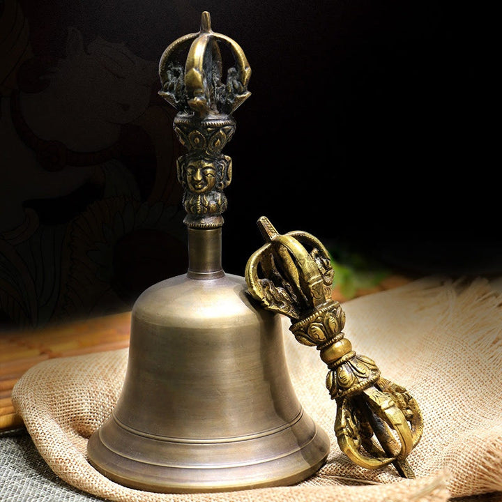 Buddha Stones 2 Stück handgefertigte tibetische Meditationsglocke und Vajra Dorje Kupfer-Stärke-Dekorationsset