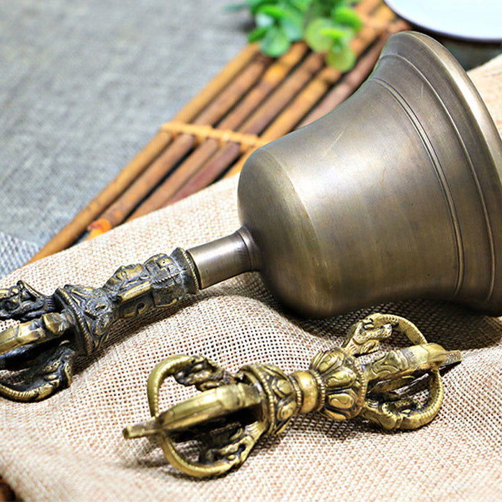 Buddha Stones 2 Stück handgefertigte tibetische Meditationsglocke und Vajra Dorje Kupfer-Stärke-Dekorationsset
