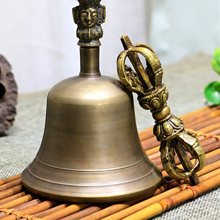Buddha Stones 2 Stück handgefertigte tibetische Meditationsglocke und Vajra Dorje Kupfer-Stärke-Dekorationsset