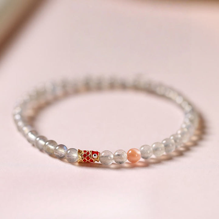 Buddha Stones Ultradünnes Mondstein-Koi-Fisch-Heilarmband