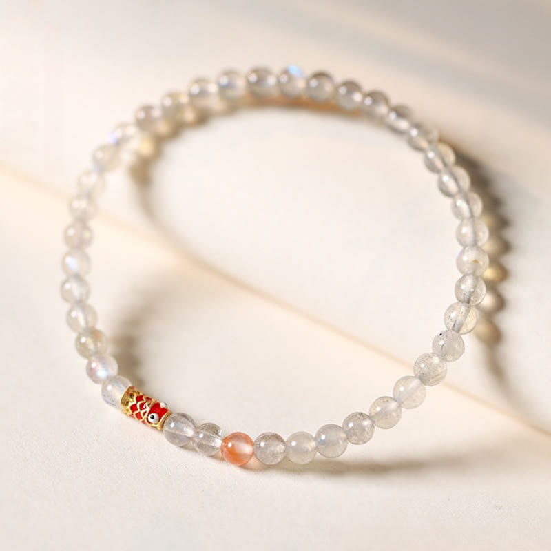 Buddha Stones Ultradünnes Mondstein-Koi-Fisch-Heilarmband