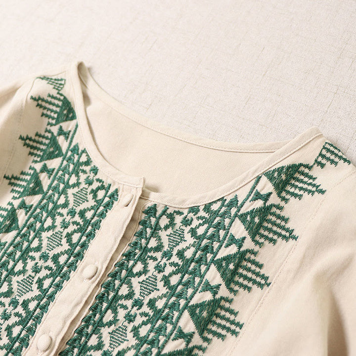 Buddha Stones – Lässiges Midikleid aus Baumwolle und Leinen mit künstlerischer geometrischer Stickerei und Knopfleiste vorne - image 14