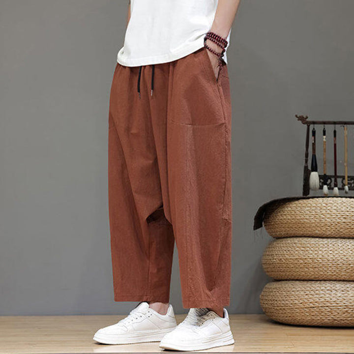 Buddha Stones Lässige, schlichte Herrenhose mit tiefem Schritt, Kordelzug, elastischer Bund, weites Bein und Taschen