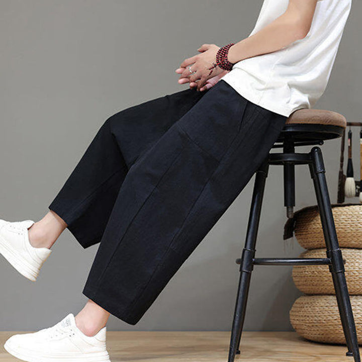Buddha Stones Lässige, schlichte Herrenhose mit tiefem Schritt, Kordelzug, elastischer Bund, weites Bein und Taschen