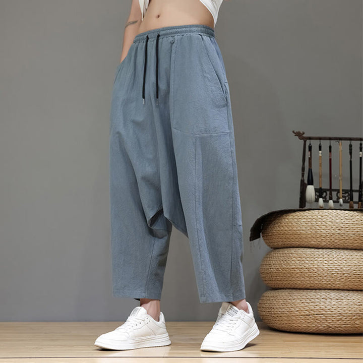 Buddha Stones Lässige, schlichte Herrenhose mit tiefem Schritt, Kordelzug, elastischer Bund, weites Bein und Taschen