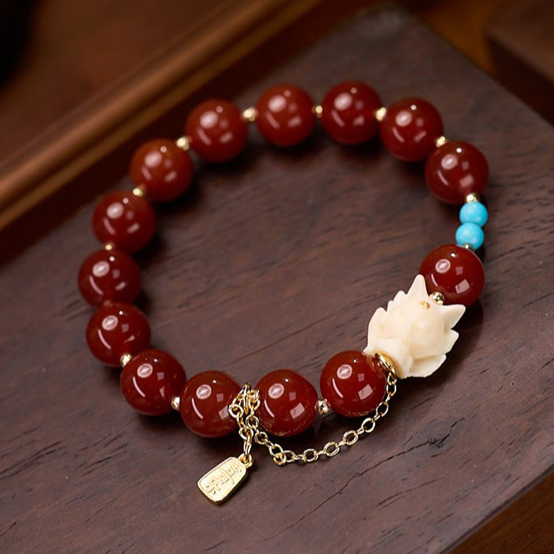 Buddha Stones Armband mit neunschwänzigem Fuchs, Freude, roter Achat, elfenbeinfarbene Frucht, Kupferplattiertes Gold, Vertrauen