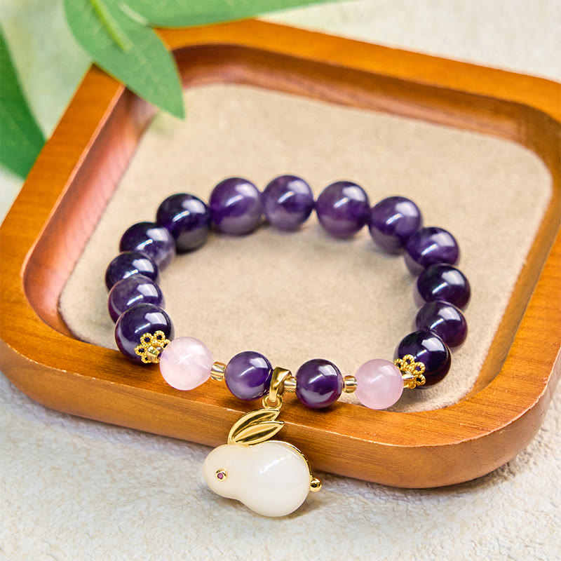Buddha Stones Armband mit natürlichen Amethyst-Kaninchenperlen und innerem Frieden
