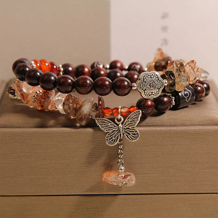 Buddha Stones Armband mit Charms aus natürlichem Rutilquarz, kleinem Blatt, rotem Sandelholz und Schmetterlingen