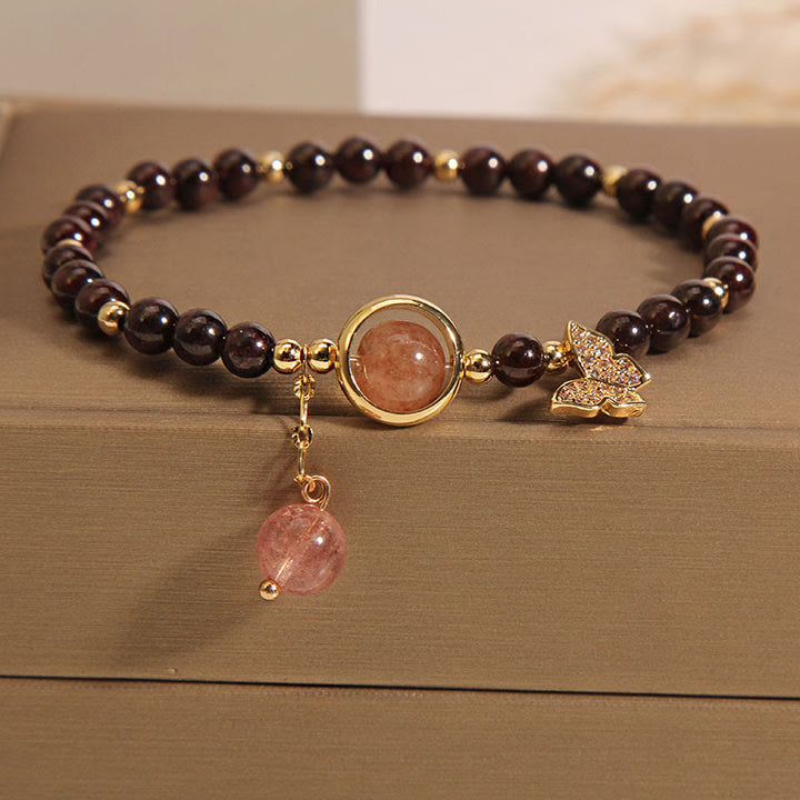 Buddha Stones Natürliches 3 mm ultradünnes Granat-Erdbeerquarz-Schmetterlings-Ruhearmband
