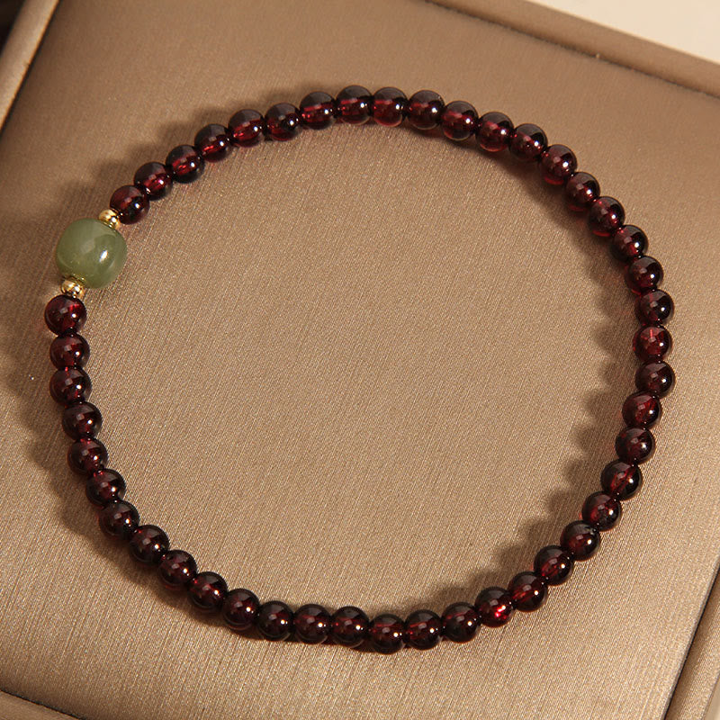 Buddha Stones Natürliches 3 mm ultradünnes Granat-Hetian-Jade-Perlen-Stabilitätsarmband