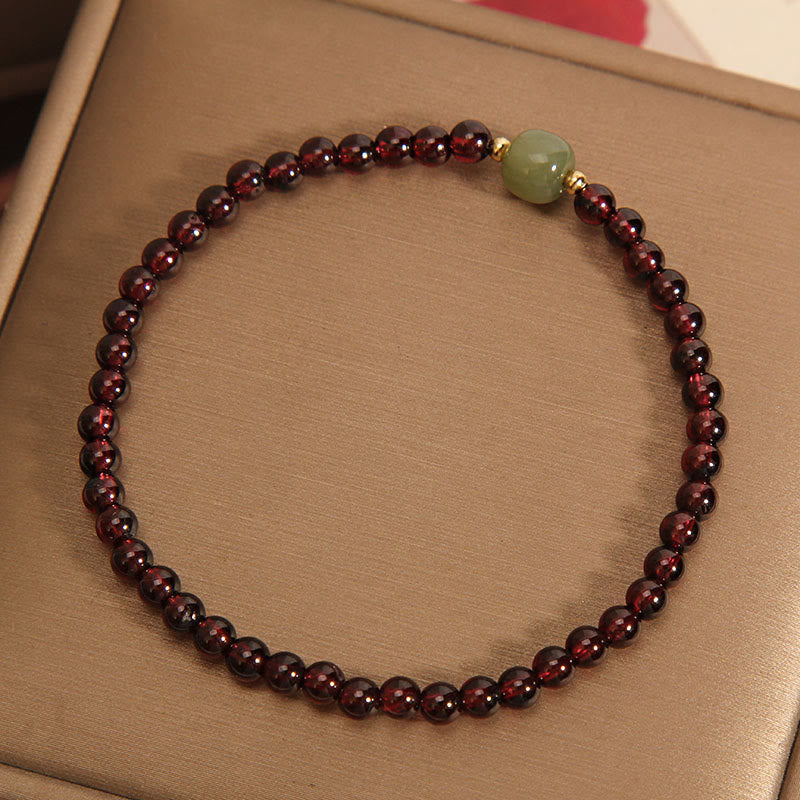 Buddha Stones Natürliches 3 mm ultradünnes Granat-Hetian-Jade-Perlen-Stabilitätsarmband