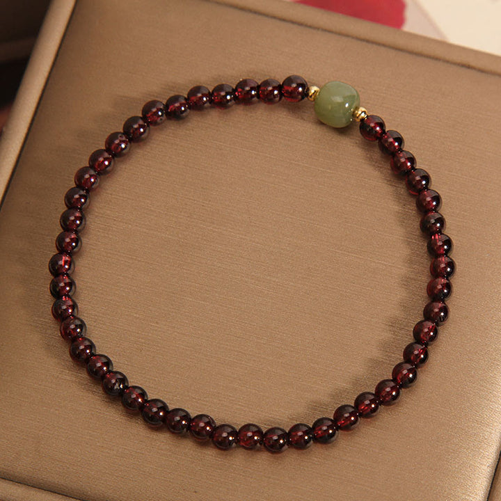 Buddha Stones Natürliches 3 mm ultradünnes Granat-Hetian-Jade-Perlen-Stabilitätsarmband