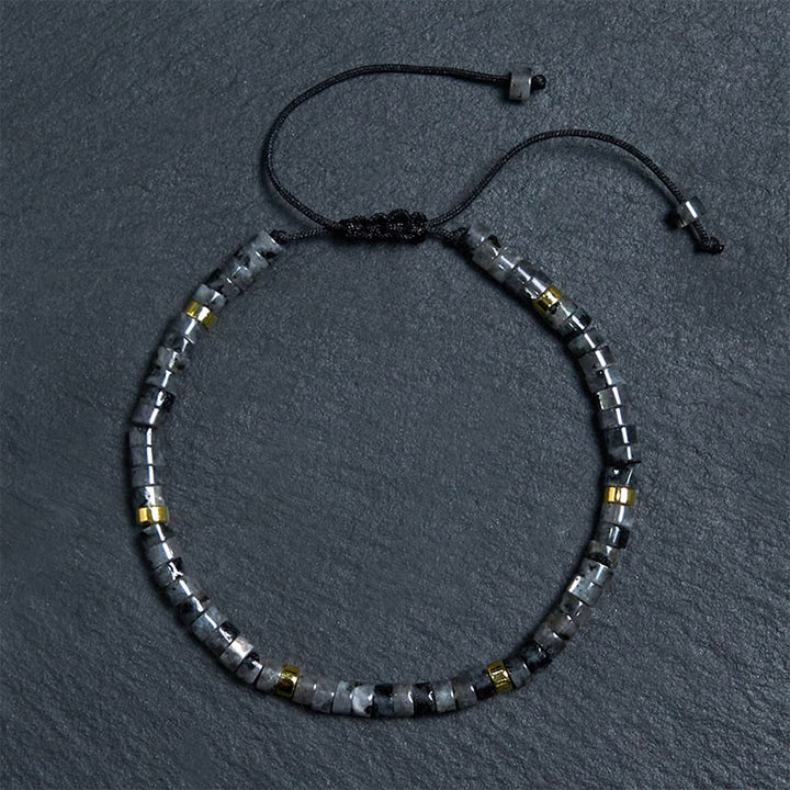 Buddha Stones Armband mit natürlichen schwarzen Glitzersteinen und Zwischenperlen