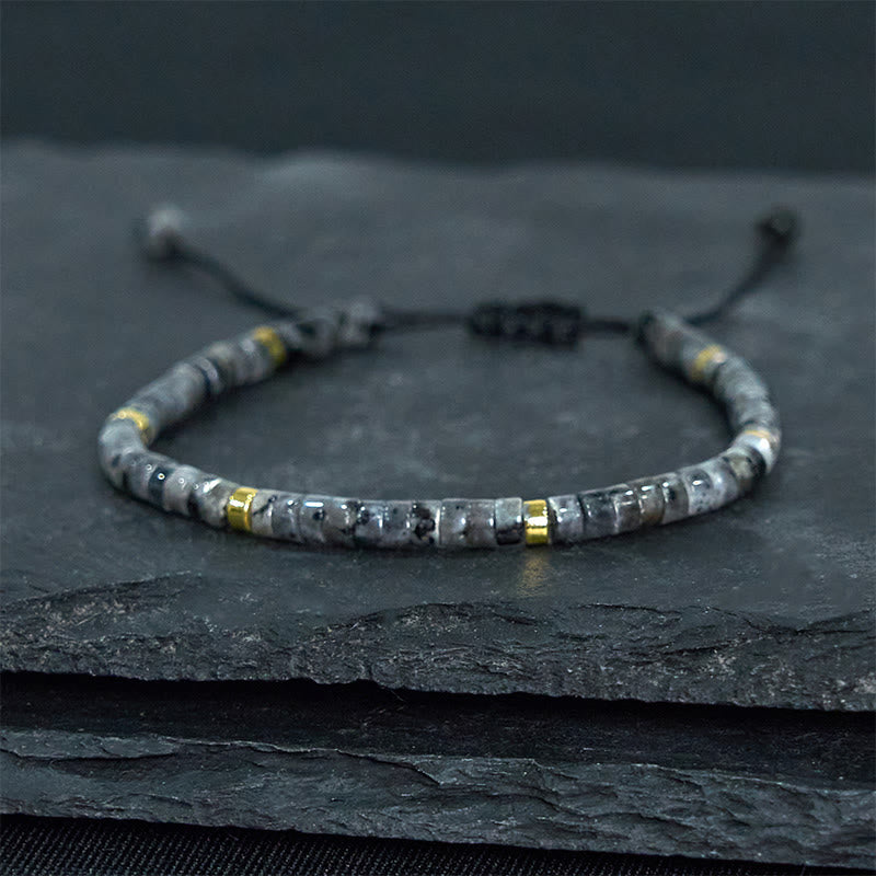 Buddha Stones Armband mit natürlichen schwarzen Glitzersteinen und Zwischenperlen