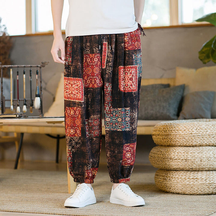 Buddha Stones Sommerliche quadratische Patchwork-Herren-Haremshose in Knöchellänge mit Taschen - image 1