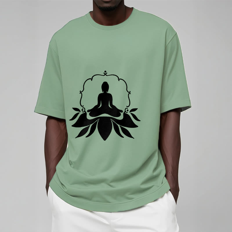Buddha Stones ​​Meditierender Buddha Sitzend auf Gras T-Shirt - image 15