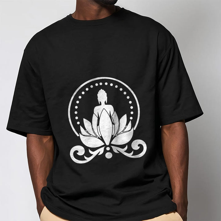 Buddha Stones ​​Meditation Buddha sitzt auf einer Lotusblume T-Shirt - image 5