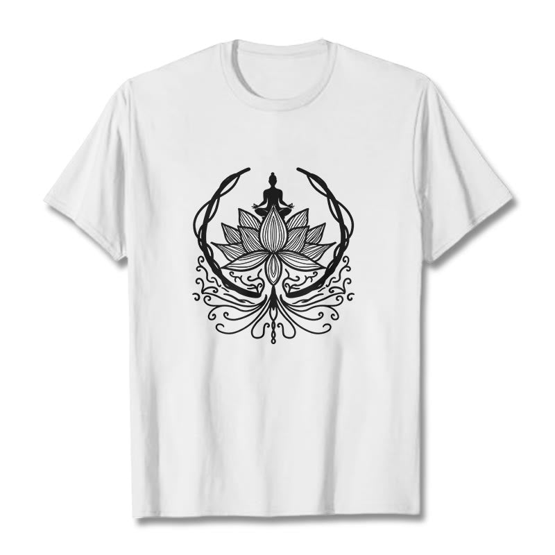 Buddha Stones ​​Meditation Buddha sitzt in einer Lotusblume T-Shirt - Weiß - 2XL - image 0