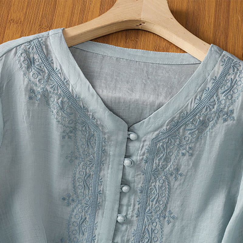 Buddha Stones Lässiges Damen-Shirt mit V-Ausschnitt und Stickereien aus Polyester mit halblangen Ärmeln und Frosch-Knopf - image 9