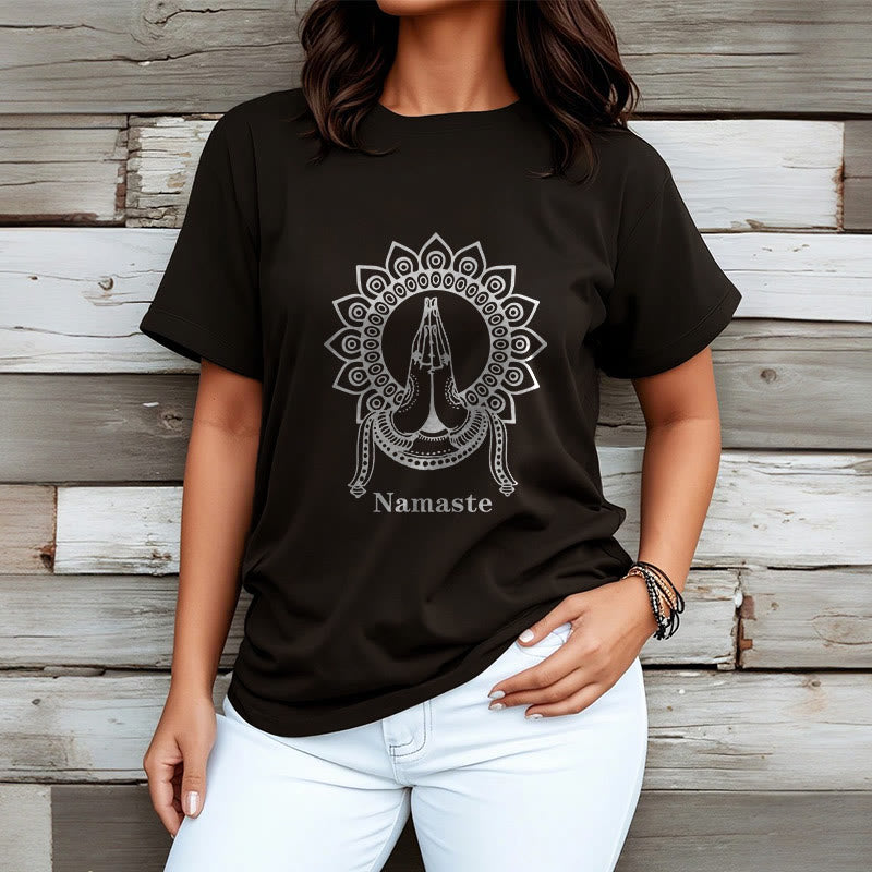 T-Shirt mit Buddha Stones -Geste, Mandala-Muster - image 4