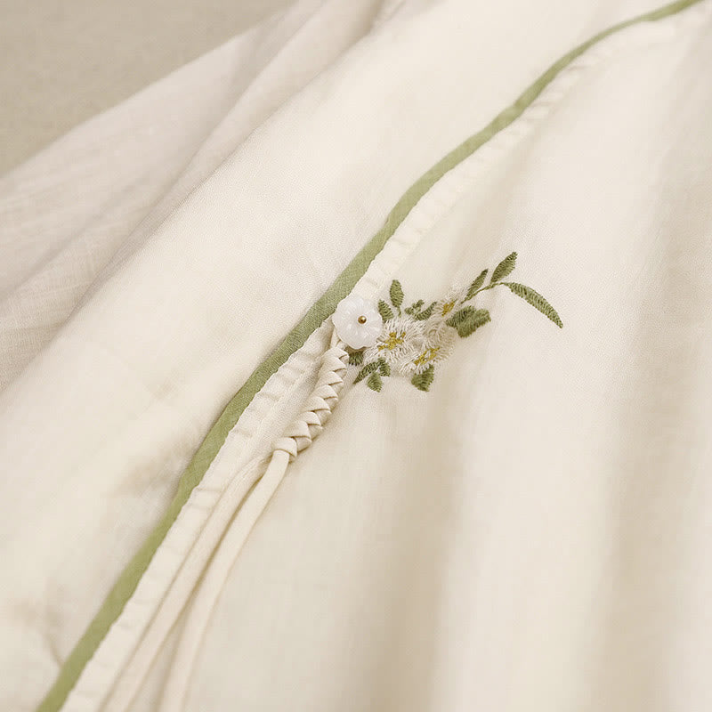 Damen-Shirt mit Buddha Stones, beigefarbenem Blumenmuster und grüner Blattstickerei, Rundhalsausschnitt und Dreiviertelärmeln - image 4