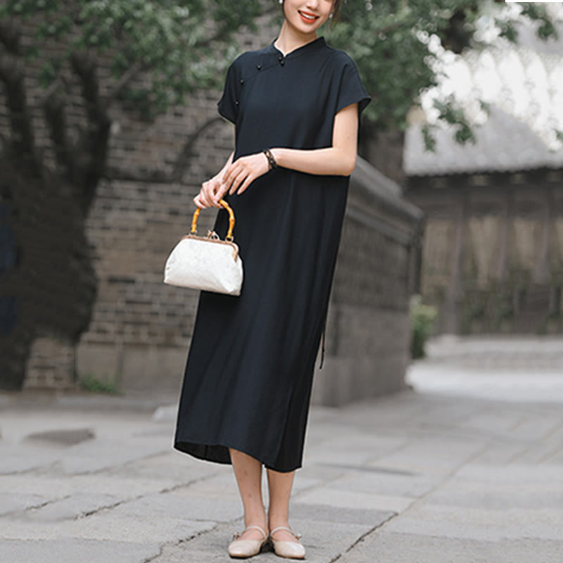 Buddha Stones – Schlichtes Cheongsam-Midikleid aus Baumwolle und Leinen mit Schnürung und kurzen Ärmeln - image 21