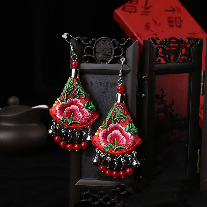 Buddha Stones Handgemachte Yi Stickerei Blume Harmonie Ohrringe - Rote und rote Blume (Legierungspfosten) - image 4