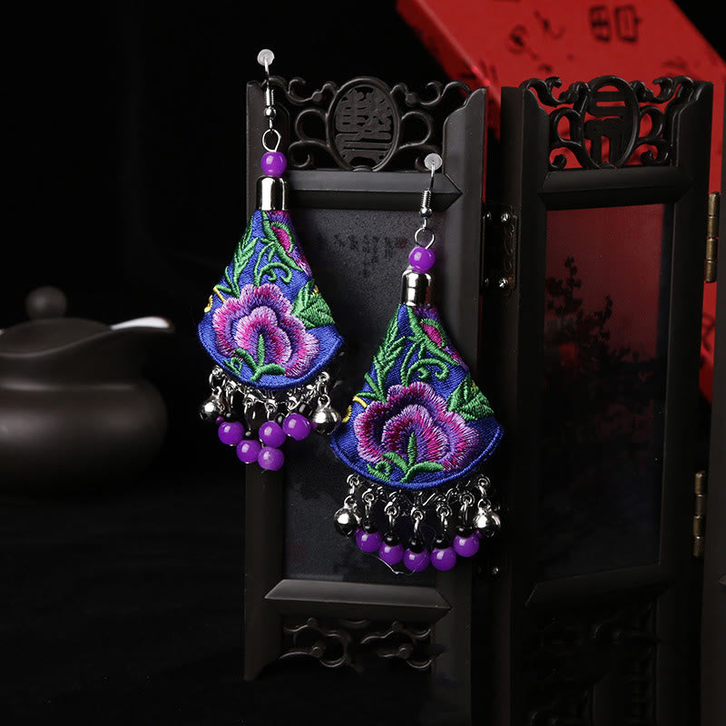 Buddha Stones Handgemachte Yi Stickerei Blume Harmonie Ohrringe - Blaue und violette Blume (Legierungspfosten) - image 3