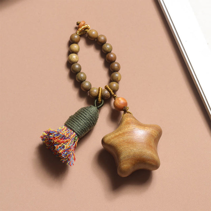 Buddha Stones, natürliches grünes Sandelholz, farbige Seilquasten, Stern-Mond-Fülle-Schlüsselanhänger - Stern (23*36mm) - image 1