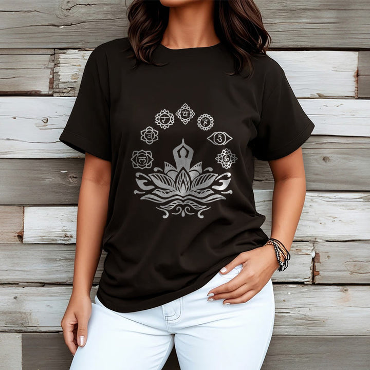 Buddha Stones Lässige meditierende Figur Lotusblume Sieben Chakren Muster Baumwoll-T-Shirt - image 7