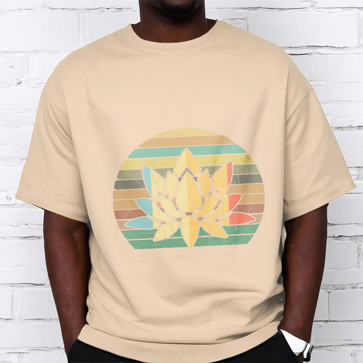 Buddha Stones Lässiges Retro-T-Shirt mit gestreiftem Hintergrund und Lotusblumenmuster aus Baumwolle - image 10