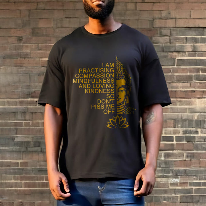 Buddha Stones Lässiges Baumwoll-T-Shirt mit goldenem Buddha-Lotusblumenmuster - image 6