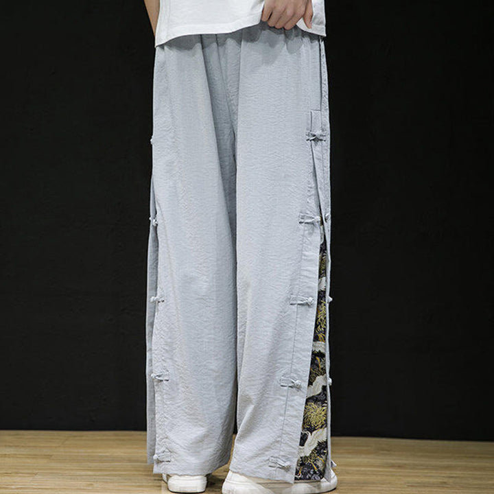 Buddha Stones Lässige Patchwork-Herrenhose mit weitem Bein und Taschen im Kranichmuster mit Froschknopf-Design - image 16