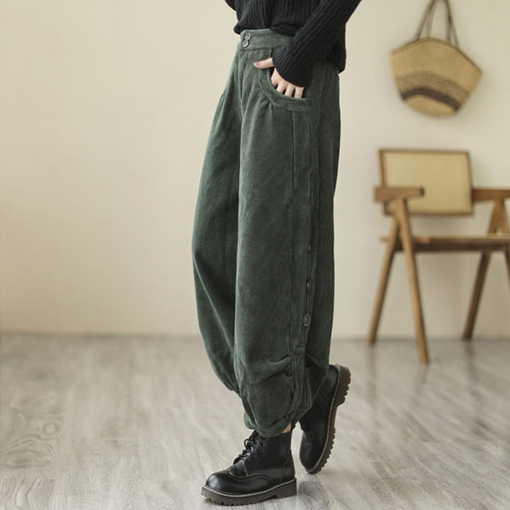 Lässige Cordhose für Damen mit Buddha Stones, Knöpfen, Beinöffnung und Taschen - image 14