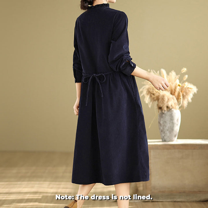 Buddha Stones – Langärmliges Midikleid aus Baumwollcord mit Schnürdesign, Rüschen, Rundhalsausschnitt und Taschen - image 1
