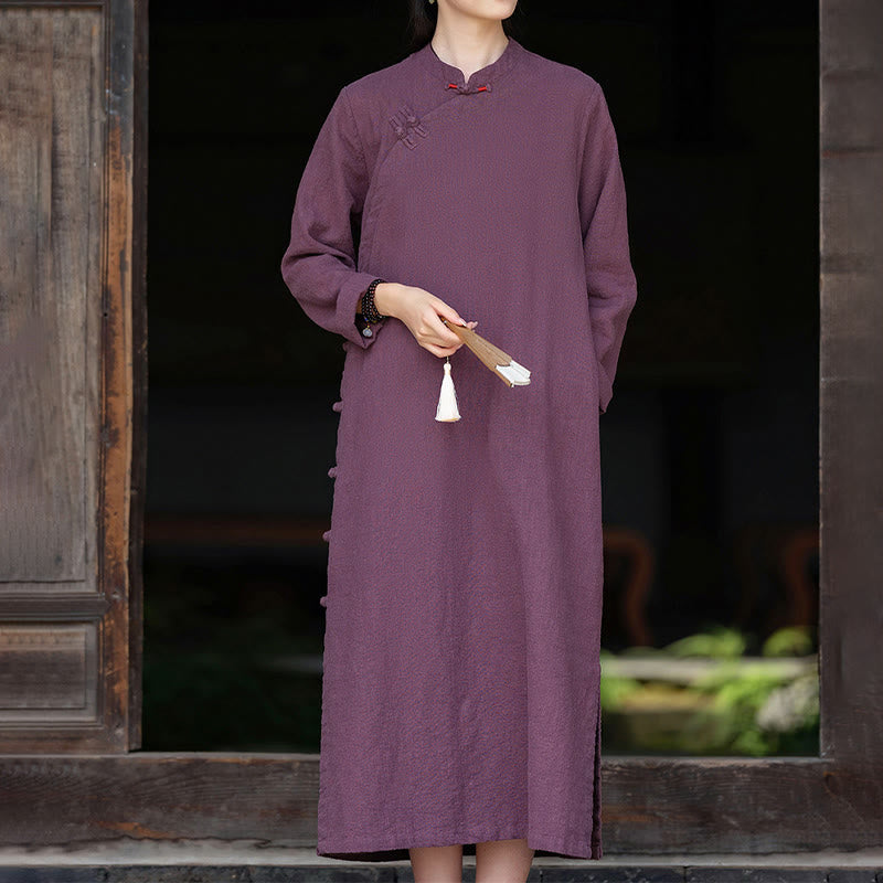 Buddha Stones Fall – Schlichtes, langärmliges Midikleid aus Baumwolle und Leinen mit chinesischem Froschknopf-Design und Taschen - Dunkelmagenta - US 8-10, UK/AU 12-14, EU 40-42 (2XL) - image 7