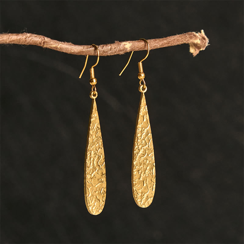 Buddha Stones Elegante Titanstahl-Ohrringe mit Hammermarken - Goldene Tropfenform (Titanstahlpfosten) - image 0