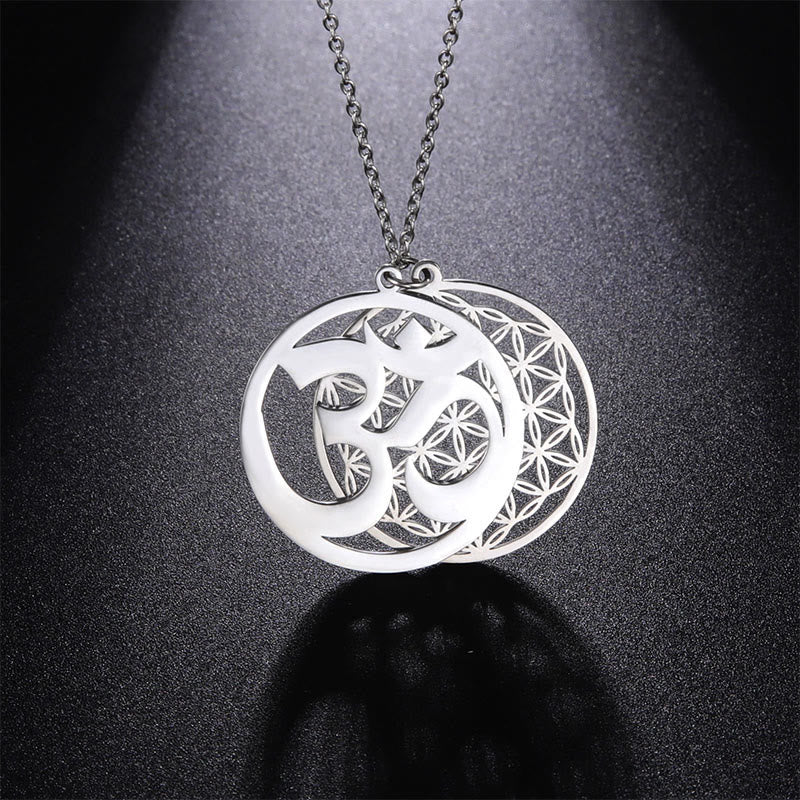 Buddha Stones, Om-Symbol, hohles Blumen-Design, Edelstahl-Verbindungs-Halskettenanhänger - Silber - image 0