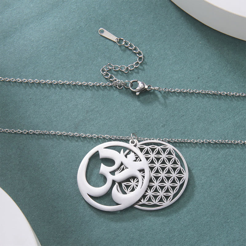 Buddha Stones, Om-Symbol, hohles Blumen-Design, Edelstahl-Verbindungs-Halskettenanhänger - image 1
