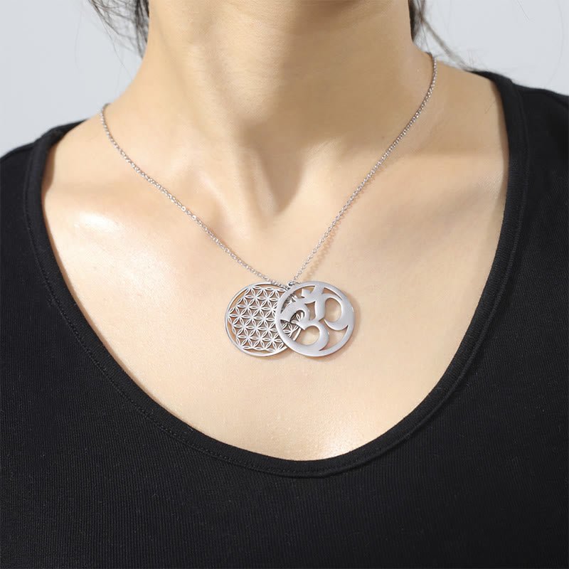 Buddha Stones, Om-Symbol, hohles Blumen-Design, Edelstahl-Verbindungs-Halskettenanhänger - image 3