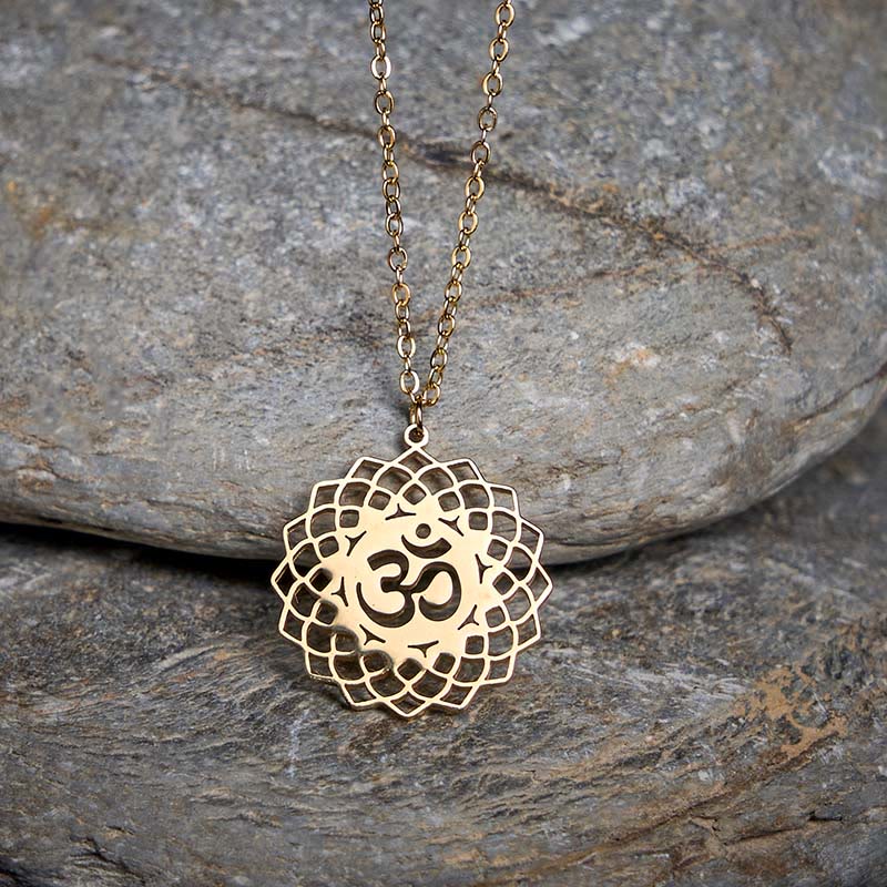 Buddha Stones ​​Hohl Lotus Design Om Symbol Edelstahl Verbindung Halskette Anhänger - Gold - image 0