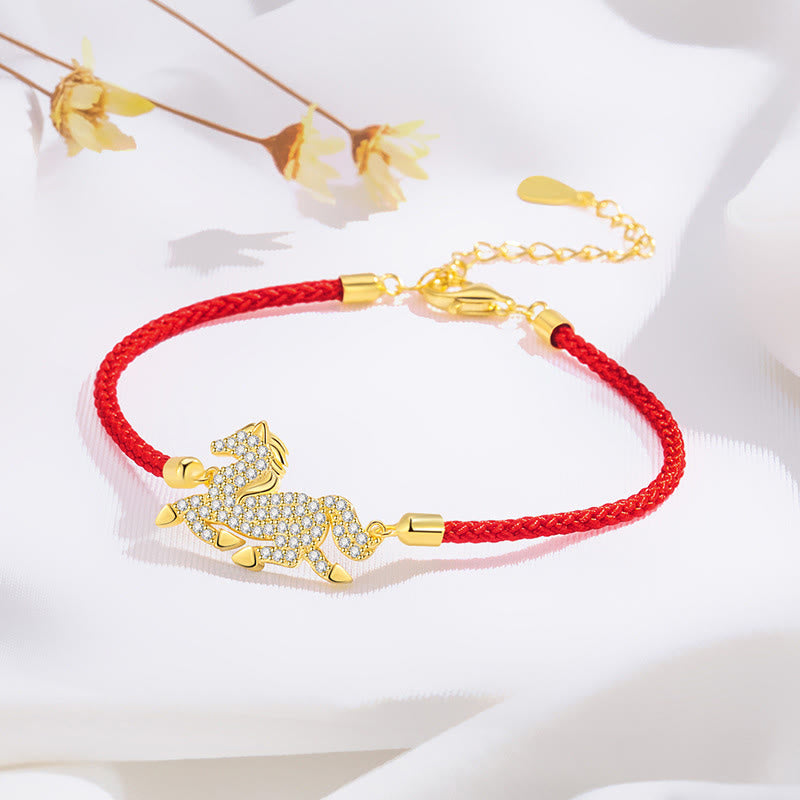 Buddha Stones 925 Sterling Silber vergoldet 18 Karat Gold Rote Schnur Jahr des Pferdes Stärke Armband - Pferd (Handgelenkumfang 14–18 cm) - image 0