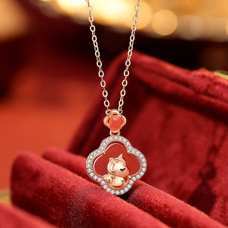 Buddha Stones Halskettenanhänger aus 925er Sterlingsilber mit dem Motiv „Jahr des Pferdes“, vierblättriges Kleeblatt, roter Achat, ruhig - image 2