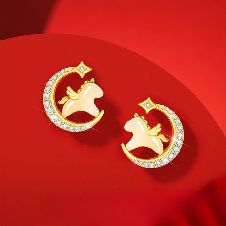 Buddha Stones ​​Jahr des Pferdes Hetian-Jade 925 Sterlingsilber Mond Zirkon Ohrringe Fülle - Jade, 925er Sterlingsilber und Zirkon (Ohrstecker aus 925er Sterlingsilber) - image 0