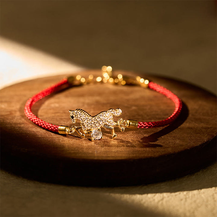 Buddha Stones 925 Sterling Silber Goldenes Jahr des Pferdes Rote Schnur Glück Verstellbares Armband - Pferd (Handgelenkumfang 14-18 cm) - image 0