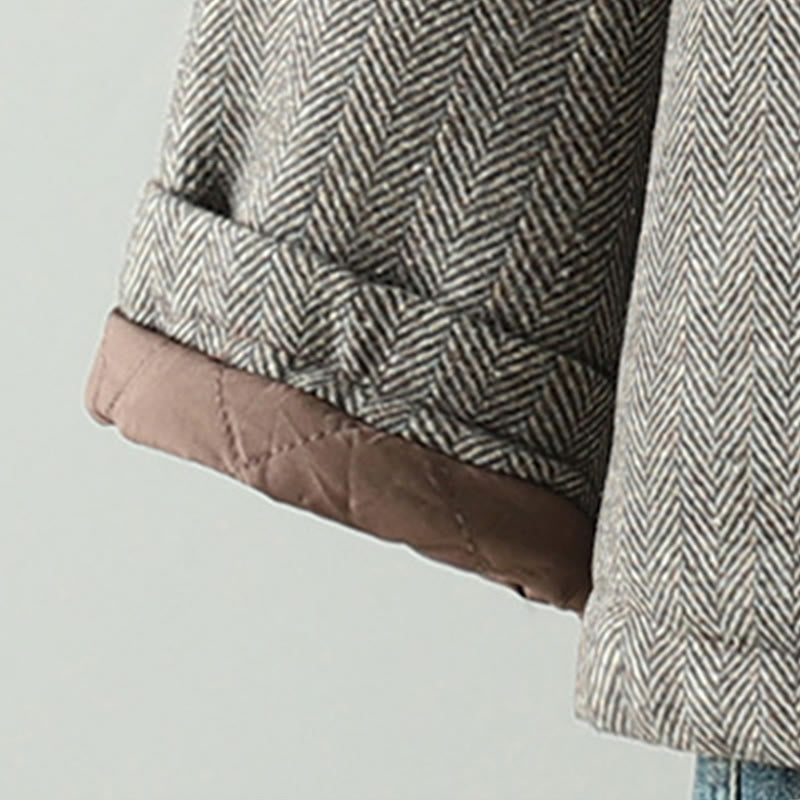 Buddha Stones Damen-Thermojacke mit braunem Knopfdesign, langen Ärmeln und Taschen - image 6