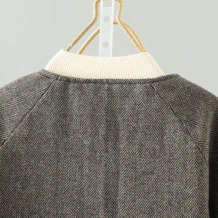 Buddha Stones Damen-Thermojacke mit braunem Knopfdesign, langen Ärmeln und Taschen - image 4