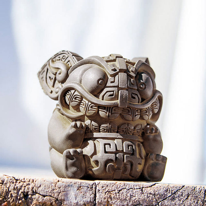 Buddha Stones aus handgefertigtem Gold, die ein Ungeheuer verschlingt – Eisenpulver-Rostguss-Harz-Statue – Heimdekoration - image 4